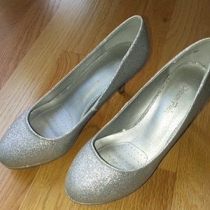 Women’s Dream Paris. Sparkly Silver Heels